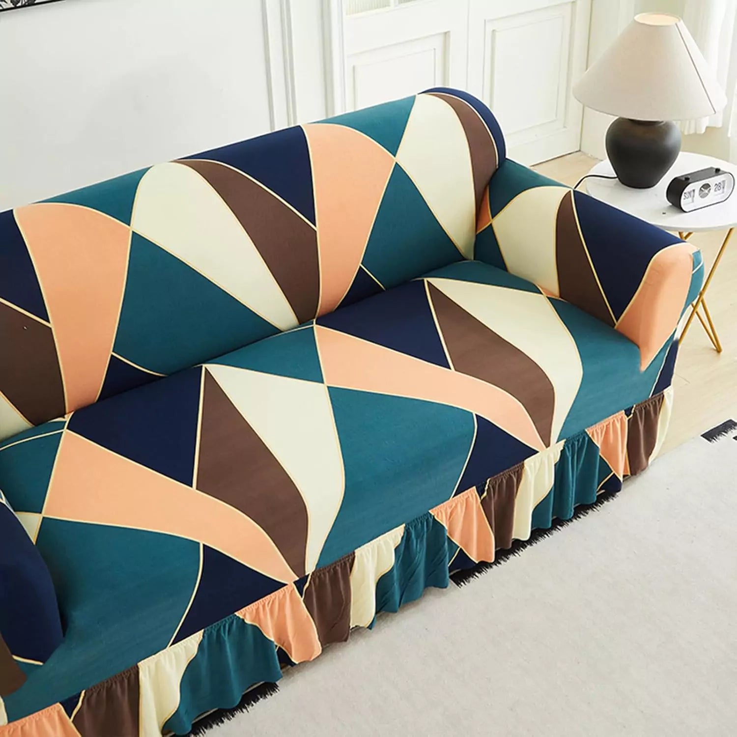 Capa Decorativa de Sofá com Saia Moderna Ajustável Universal - Geometria Vibrante lar da ana