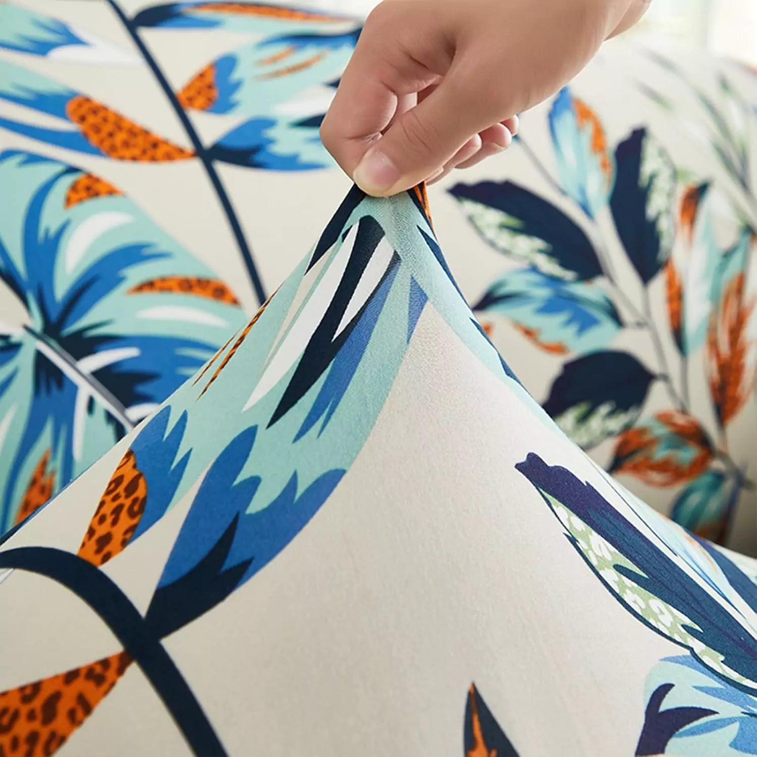 Capa Decorativa de Sofá com Saia Moderna Ajustável Universal - Jardim Tropical lar da ana