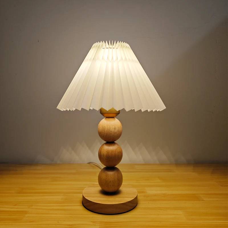 Abajur de Mesa e Luminária Plissada Design Vintage