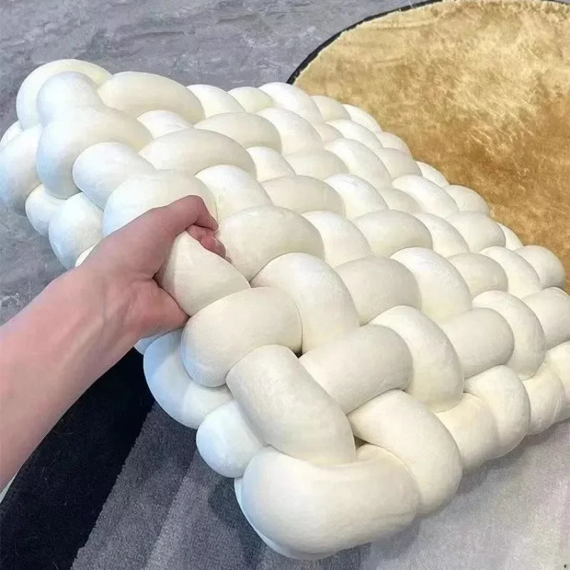 Almofada de Nós Entrelaçada com Visual Nórdico Lar da Ana