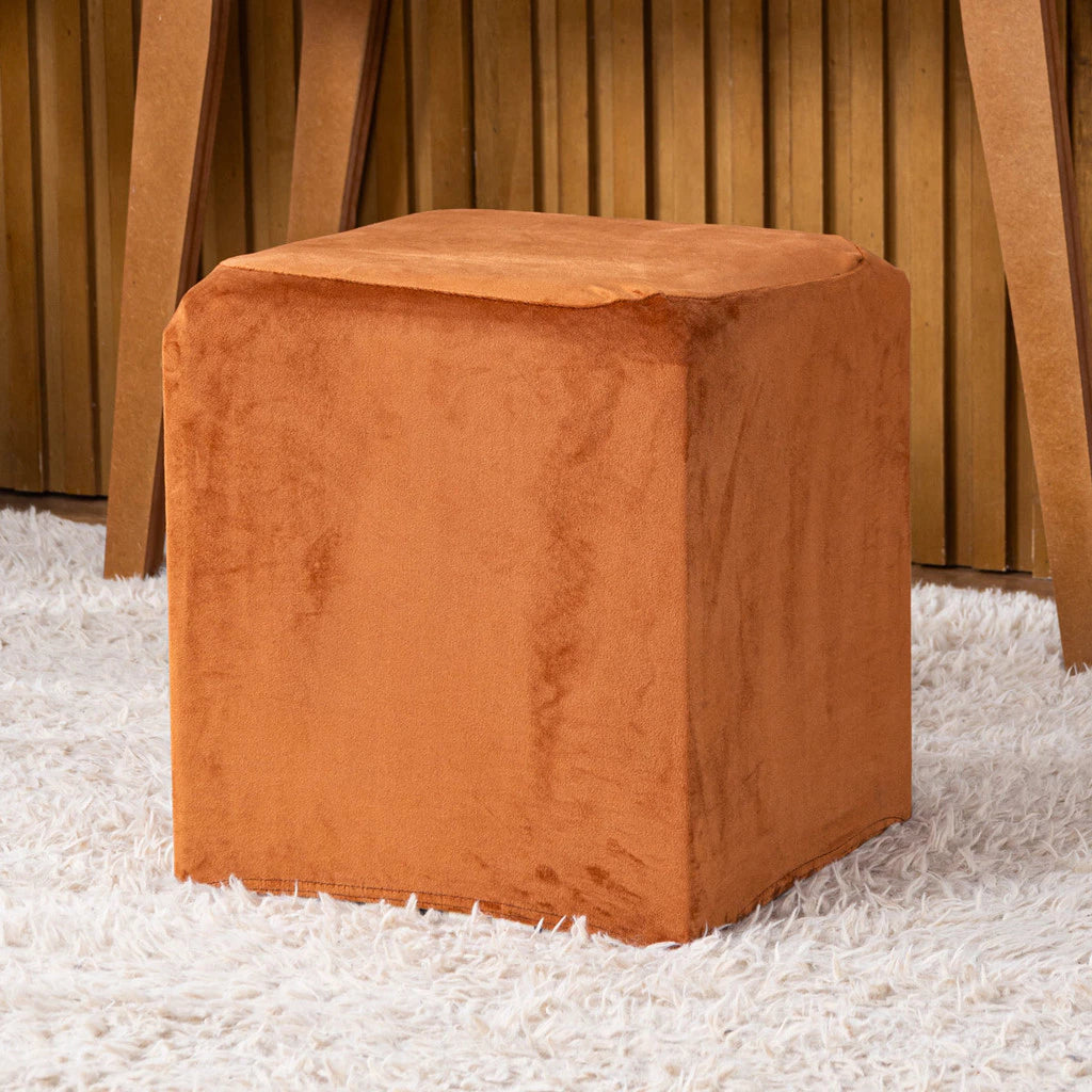 Capa de Puff em Veludo Suede – Sofisticação, Conforto e Renovação Imediata Lar da Ana