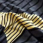 Capa Decorativa de Sofá com Saia Moderna Ajustável Universal - Preto Triangular lar da ana