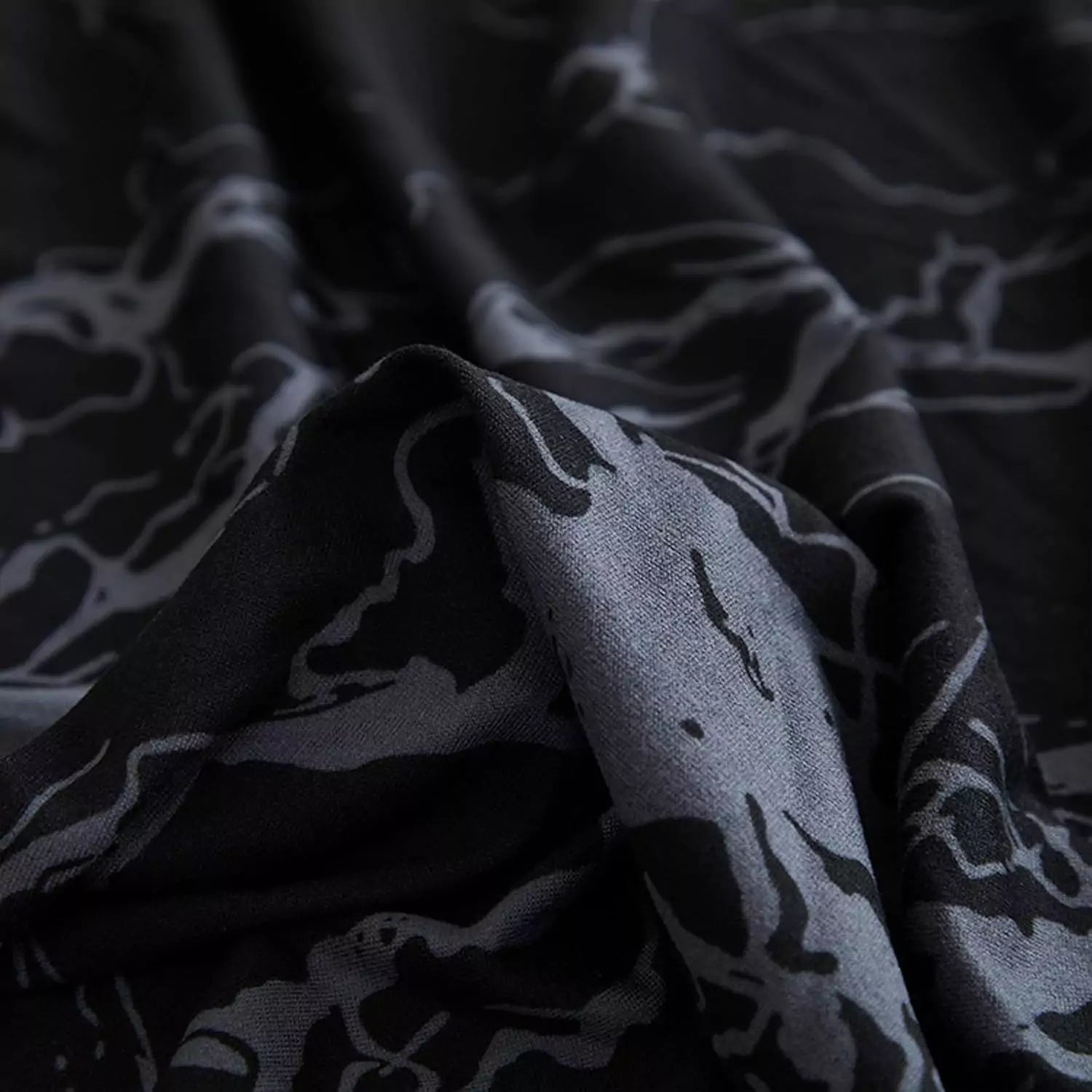 Capa Decorativa de Sofá com Saia Moderna Ajustável Universal - Mármore Preto lar da ana