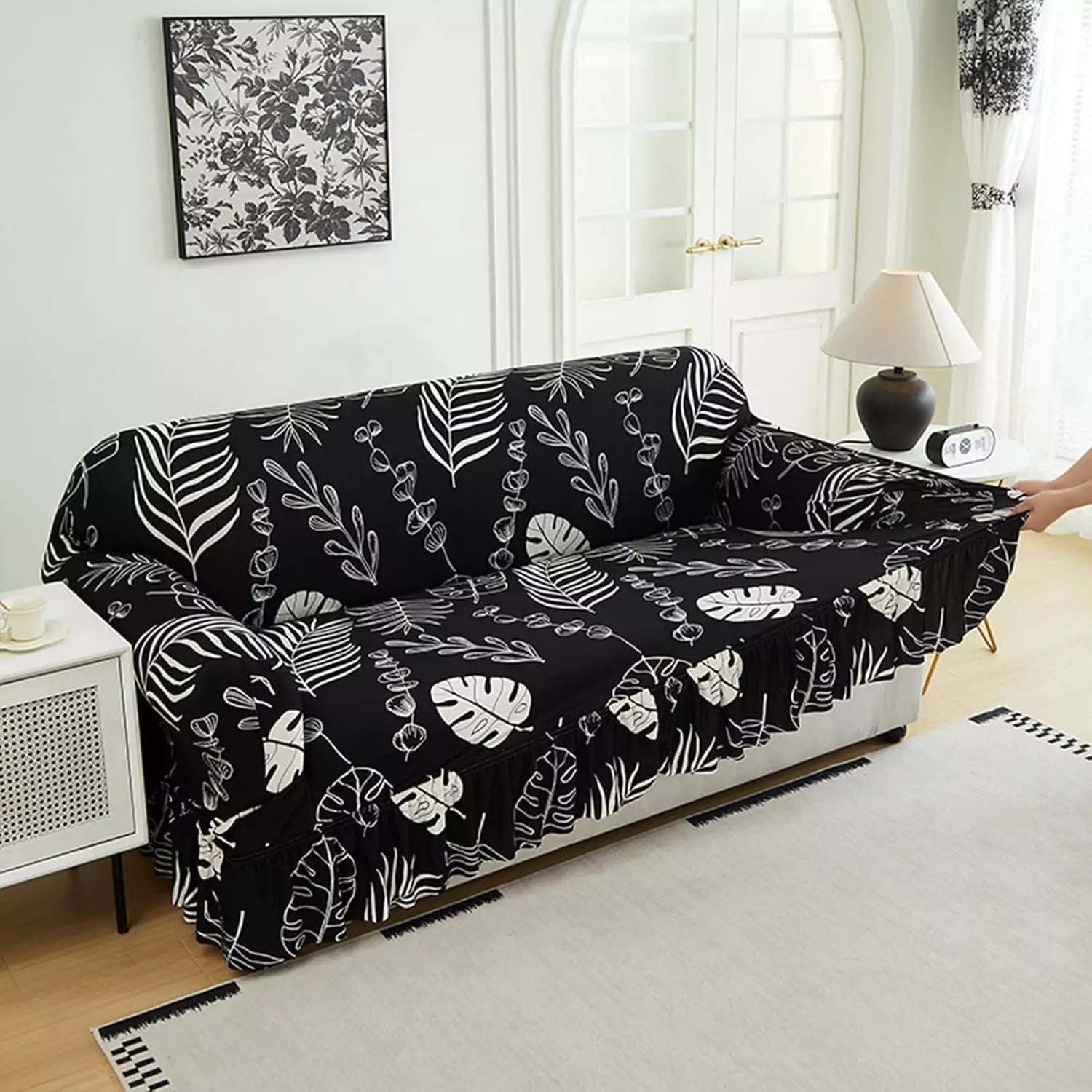 Capa Decorativa de Sofá com Saia Moderna Ajustável Universal - Folhagem Preta lar da ana