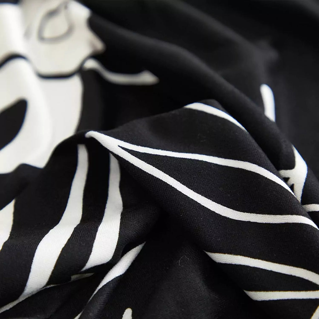 Capa Decorativa de Sofá com Saia Moderna Ajustável Universal - Folhagem Preta lar da ana